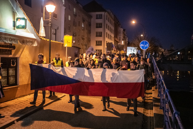 Den boje za svobodu a demokracii