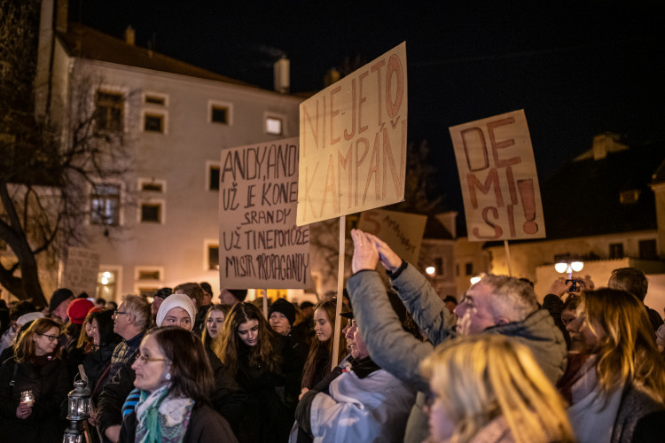 Den boje za svobodu a demokracii
