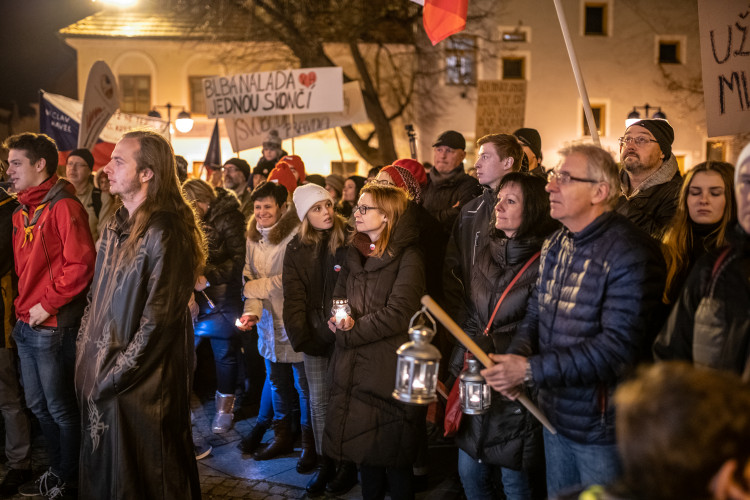 Den boje za svobodu a demokracii