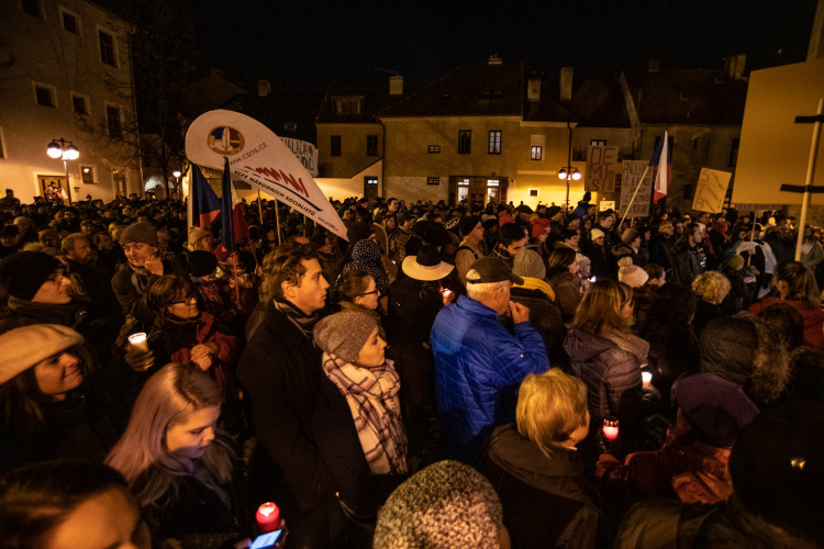 Den boje za svobodu a demokracii