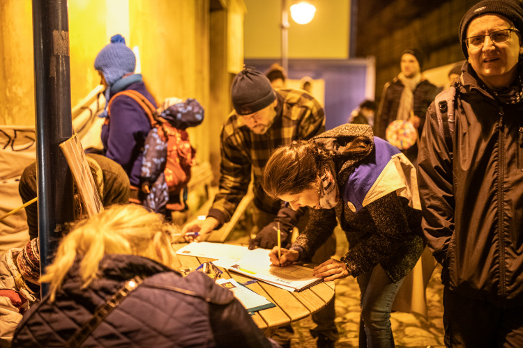 Den boje za svobodu a demokracii