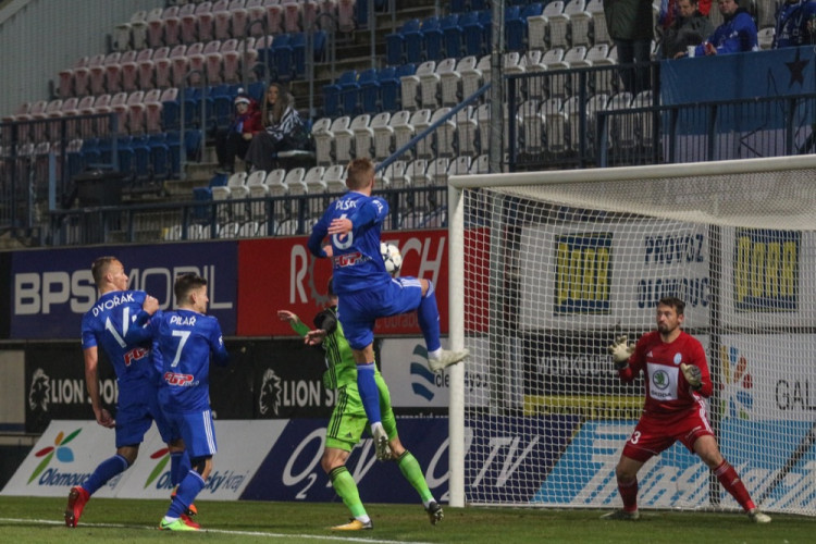 FOTOGALERIE: Sigma dostala doma naloženo od Mladé Boleslavi 0:4, Komličenko dal hattrick