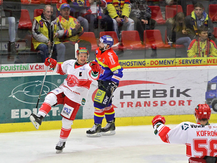 Rostislava Martynka si českobudějovičtí fanoušci dobře pamatují z jeho působení v dresu ještě tehdy extraligových Jihočechů. Duel s Frýdkem-Místkem tento zkušený útočník ve 49. minutě rozhodl