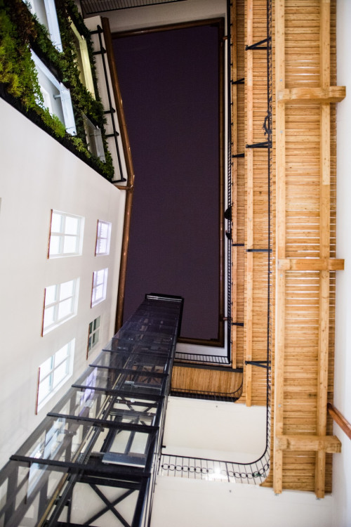 Anybody, Elsner, Slast. Nově otevřený palác na Zelňáku je chrámem rozmanitosti, autor Tomáš Hrivňák