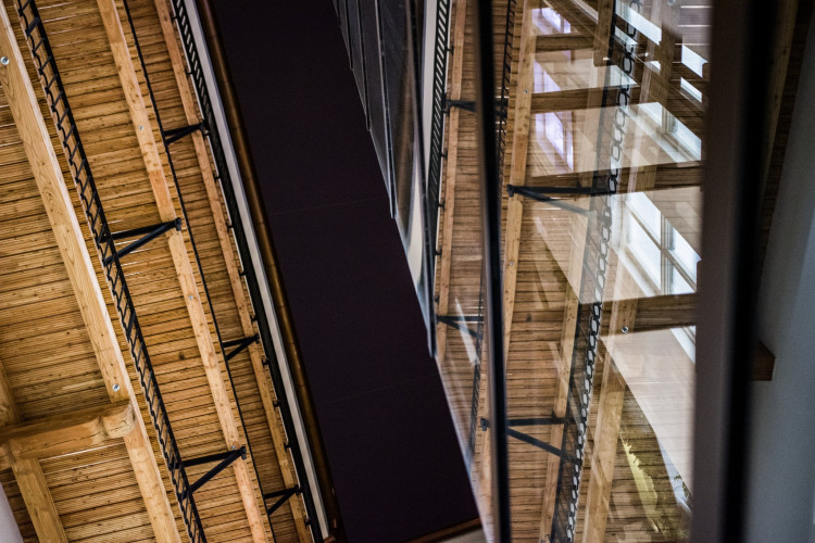 Anybody, Elsner, Slast. Nově otevřený palác na Zelňáku je chrámem rozmanitosti, autor Tomáš Hrivňák