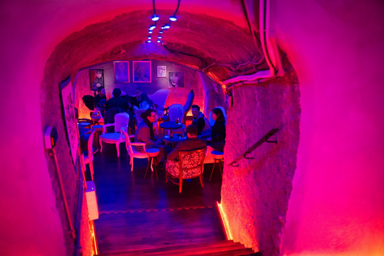 Anybody, Elsner, Slast. Nově otevřený palác na Zelňáku je chrámem rozmanitosti, autor Tomáš Hrivňák