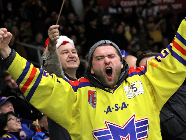 Výbuch radosti v ochozech Budvar arény