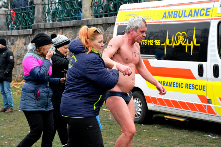 Labe patřilo o víkendu otužilcům. Plaveckých závodů se zúčastnili i zahraniční sportovci