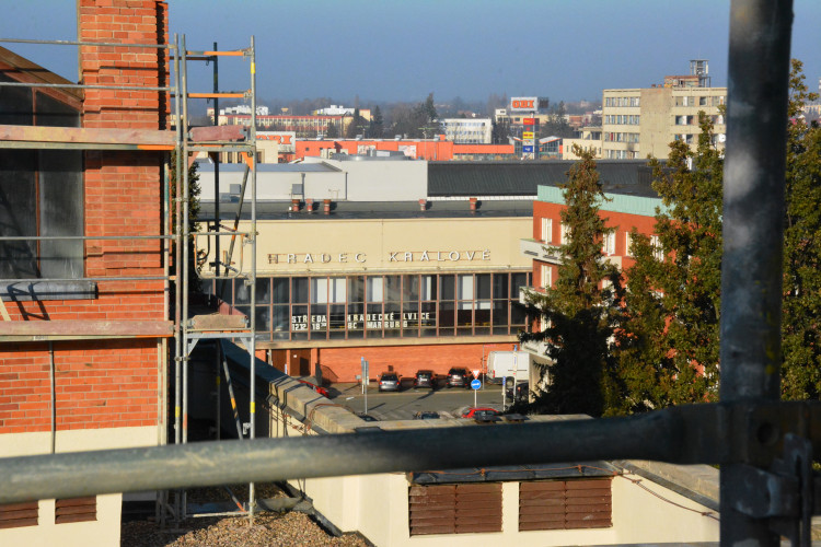 Oprava budovy Muzea východních Čech jde podle plánu, skončí na jaře