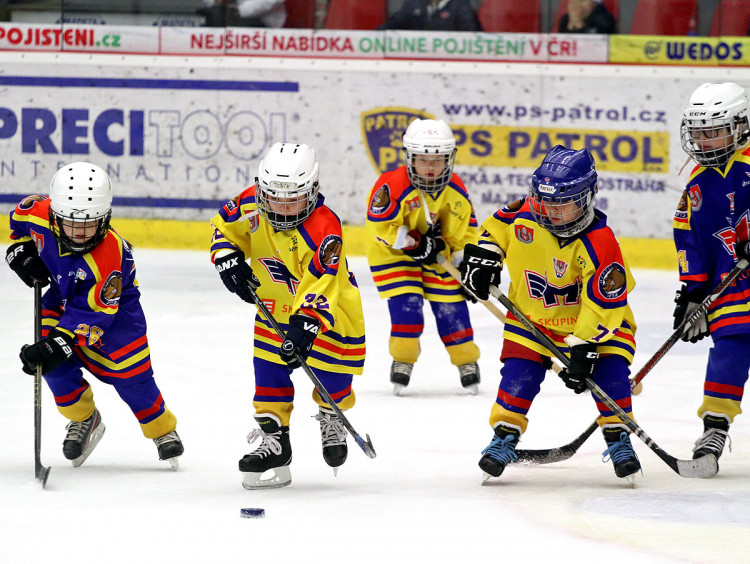 Mini hokej o první pauze