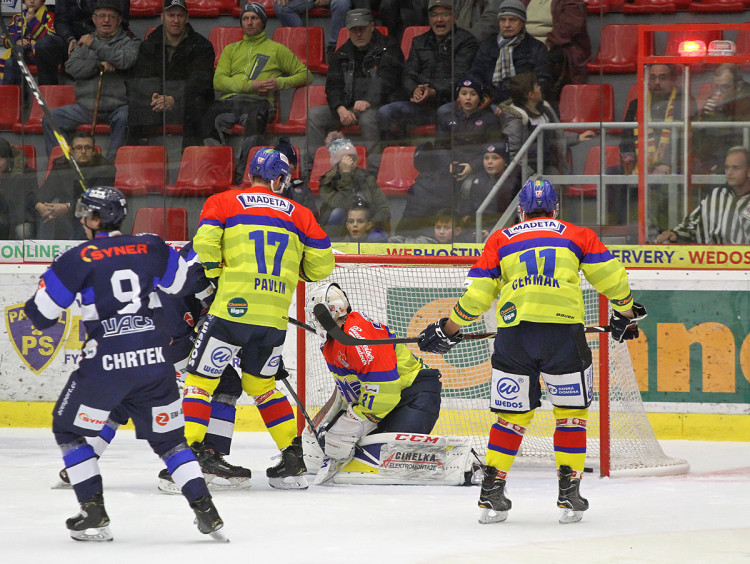 Po třetím přesném zásahu liberecké farmy přistoupili trenéři Českých Budějovic k výměně gólmanů