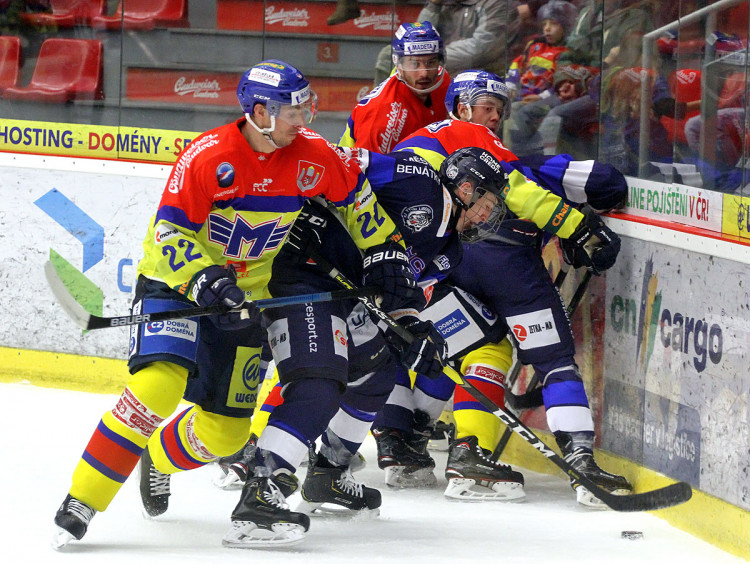 Souboj u zadního mantinelu