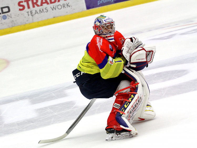 Vítězná oslava Jana Strmeně po vychytaných nájezdech