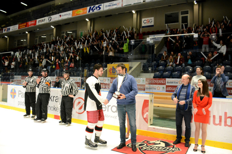 Prestižní univerzitní derby ovládl Hradec, domácí Pardubice prohrály vysoko 2:6