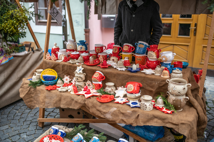 Punče a vánoční atmosféra. Třiadvacátá Staročeská ulička přilákala snad každého