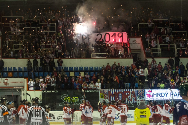 FOTOGALERIE: Mora v posledním zápasu roku prohrála s Vítkovicemi 2:5