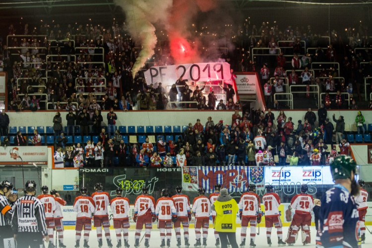 FOTOGALERIE: Mora v posledním zápasu roku prohrála s Vítkovicemi 2:5