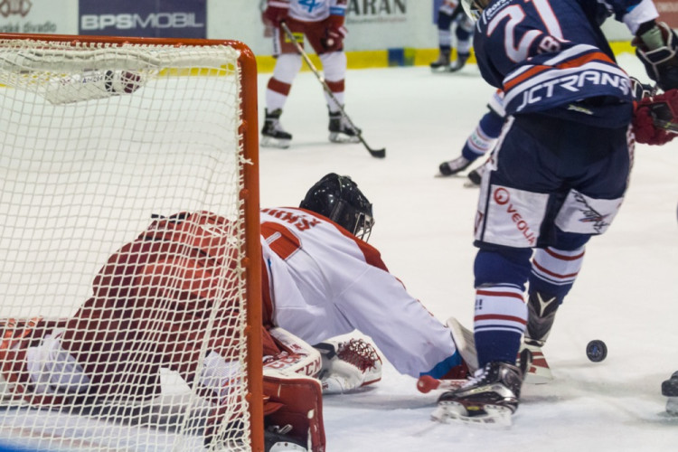 FOTOGALERIE: Mora v posledním zápasu roku prohrála s Vítkovicemi 2:5