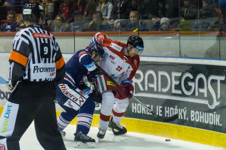 FOTOGALERIE: Mora v posledním zápasu roku prohrála s Vítkovicemi 2:5
