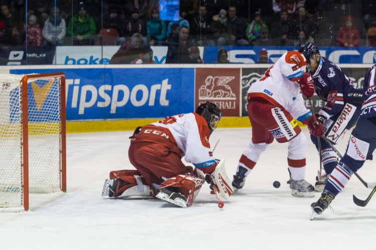 FOTOGALERIE: Mora v posledním zápasu roku prohrála s Vítkovicemi 2:5
