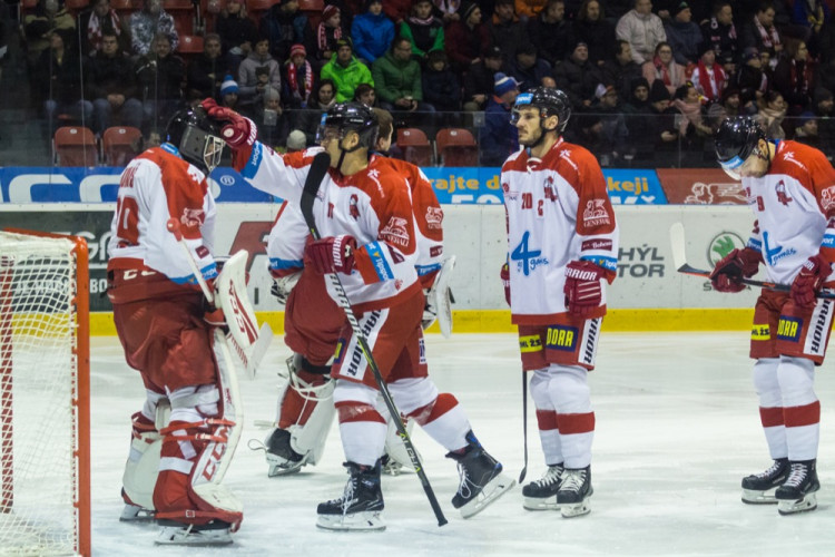 FOTOGALERIE: Mora v posledním zápasu roku prohrála s Vítkovicemi 2:5