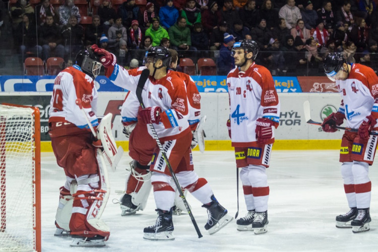 FOTOGALERIE: Mora v posledním zápasu roku prohrála s Vítkovicemi 2:5