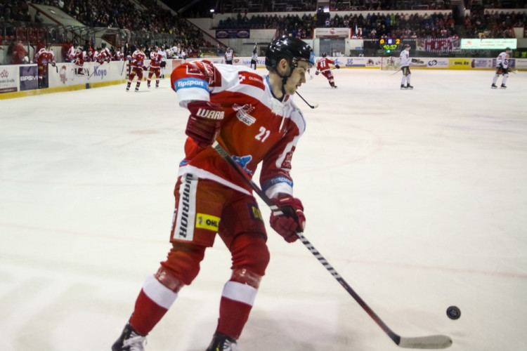 FOTOGALERIE: Mora byla proti Spartě bezzubá, na domácím ledě padla 0:3