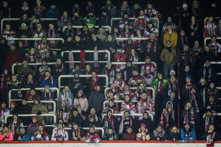 FOTOGALERIE: Mora byla proti Spartě bezzubá, na domácím ledě padla 0:3