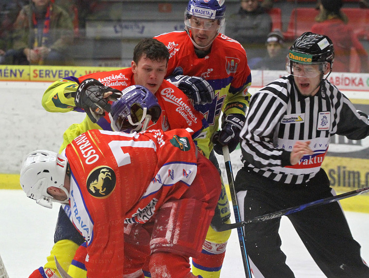 Karabáčkova potyčka s Ovčačíkem