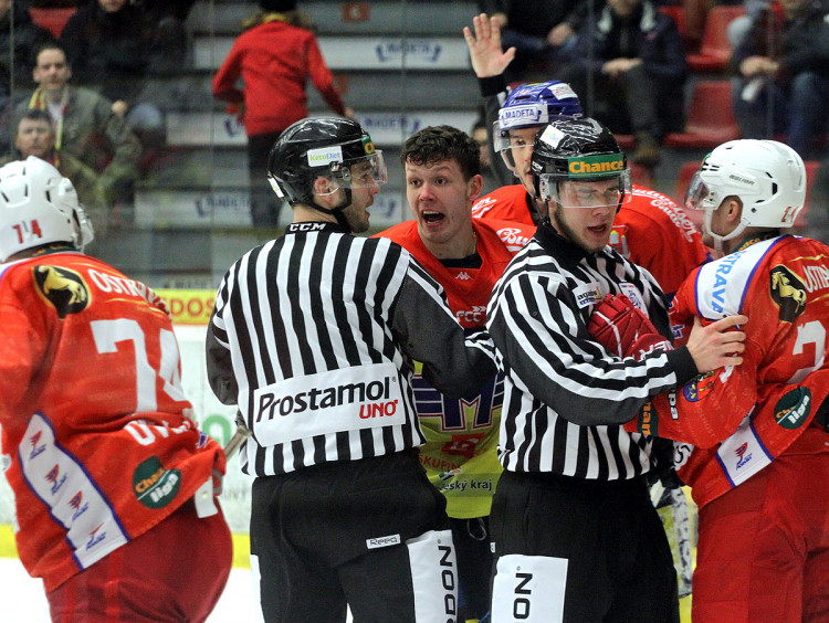 Václav Karabáček měl Ctiradu Ovčačíkovi co říct