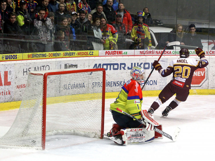 Jihlavští šli do vedení v závěru první třetiny zásluhou unikajícího Lukáše Anděla