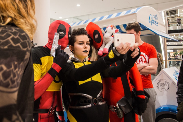 FOTOGALERIE: Šantovku dnes ovládly desítky cosplayerů. Podívejte se na nádherné masky!