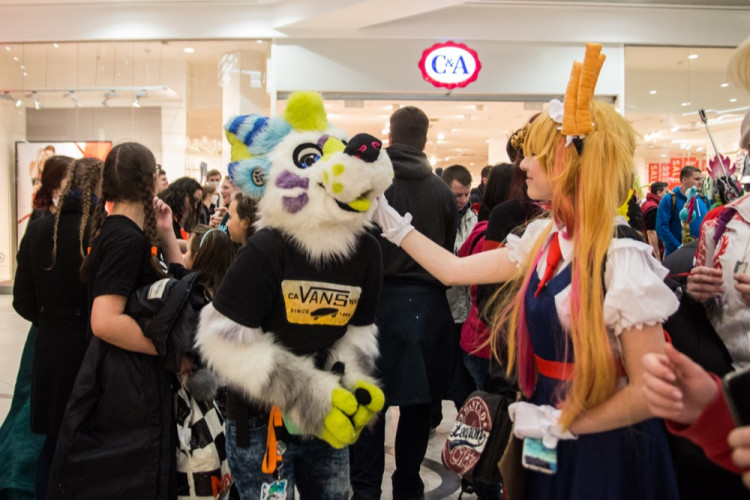 FOTOGALERIE: Šantovku dnes ovládly desítky cosplayerů. Podívejte se na nádherné masky!