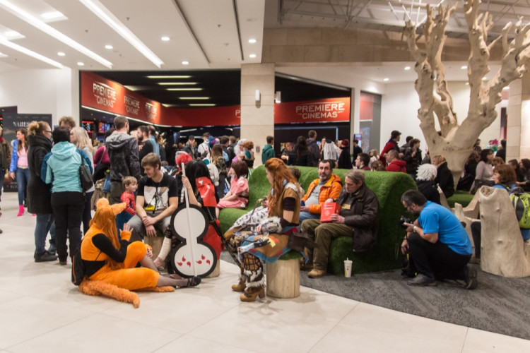 FOTOGALERIE: Šantovku dnes ovládly desítky cosplayerů. Podívejte se na nádherné masky!