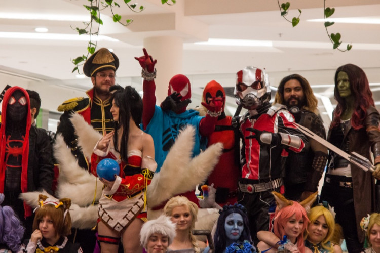FOTOGALERIE: Šantovku dnes ovládly desítky cosplayerů. Podívejte se na nádherné masky!