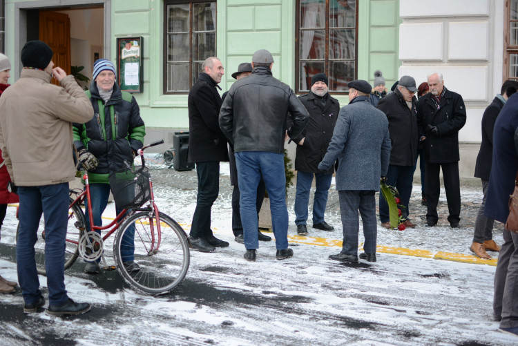 Centrem města prošel pietní průvod, studenti zopakovali pochod za Jana Palacha z roku 1969