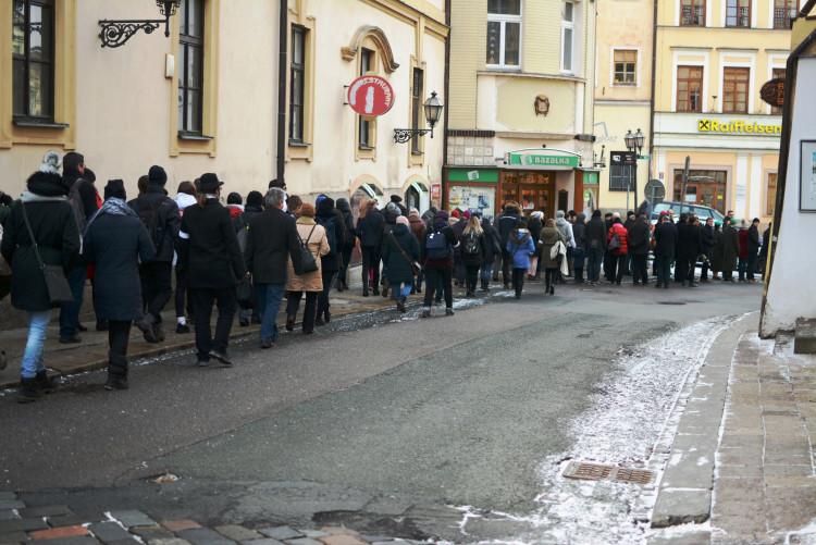 Centrem města prošel pietní průvod, studenti zopakovali pochod za Jana Palacha z roku 1969