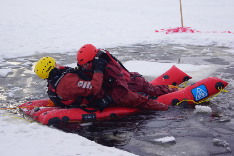 Záchrana z ledu