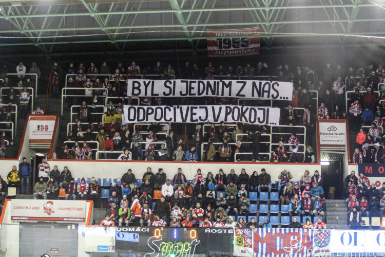 FOTOGALERIE: Výhra, kterou Mora potřebovala jak súl. Doma porazila Chomutov 3:1