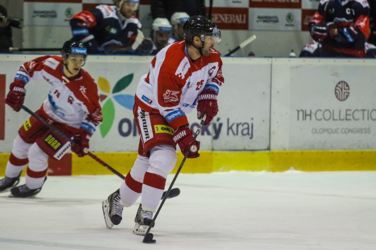 FOTOGALERIE: Výhra, kterou Mora potřebovala jak súl. Doma porazila Chomutov 3:1