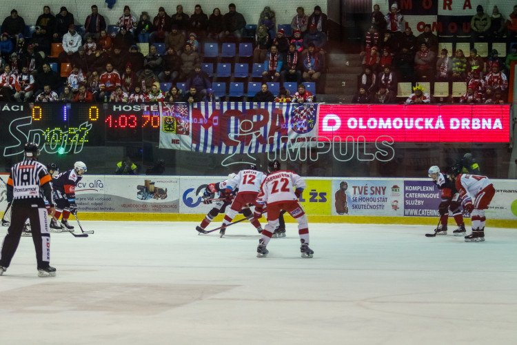 FOTOGALERIE: Výhra, kterou Mora potřebovala jak súl. Doma porazila Chomutov 3:1