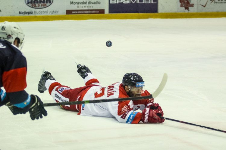 FOTOGALERIE: Výhra, kterou Mora potřebovala jak súl. Doma porazila Chomutov 3:1