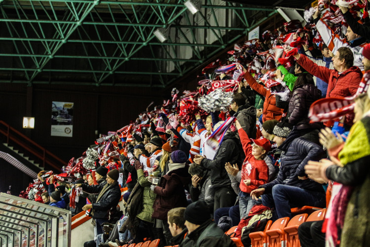 FOTOGALERIE: Výhra, kterou Mora potřebovala jak súl. Doma porazila Chomutov 3:1