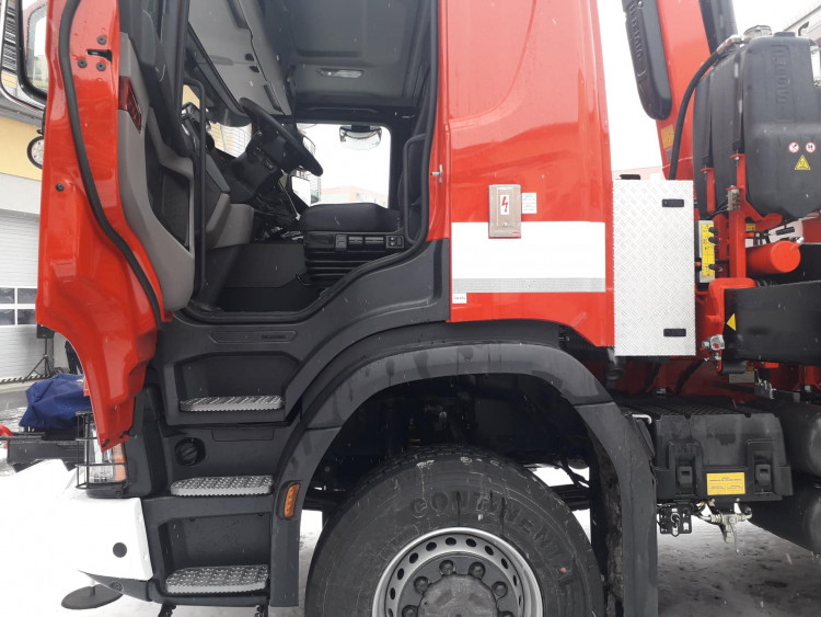 Předání nové techniky profesionálním hasičům v Olomouci