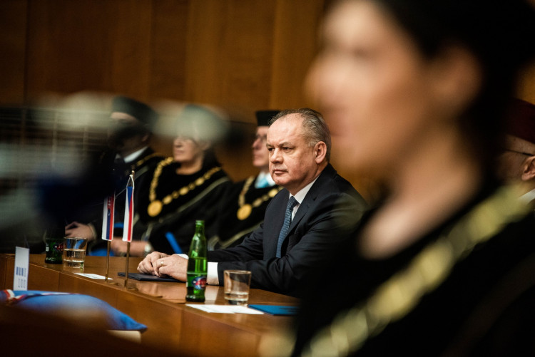 Předání velké zlaté medaile Masarykovy univerzity slovenskému prezidentovi Andreji Kiskovi, autor: Tomáš Hrivňák