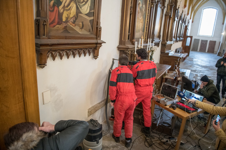 Vědci objevili v Budějcích ostatky zpovědníka Jindřicha Libraria