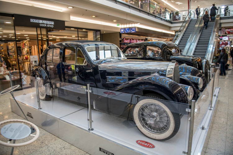 Výstava historických aut Bugatti ve Vaňkovce, autor: Jan Luxík