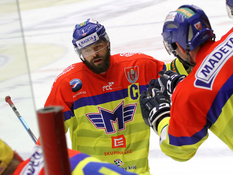 Na konci sedmé minuty vedli motoráci už 2:0. O druhou branku se postaral kapitán Zdeněk Kutlák