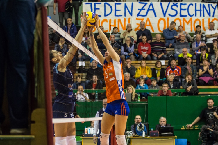 FOTOGALERIE: Olomoucké volejbalistky padly s Rumunkami v odvetném utkání Evropského poháru