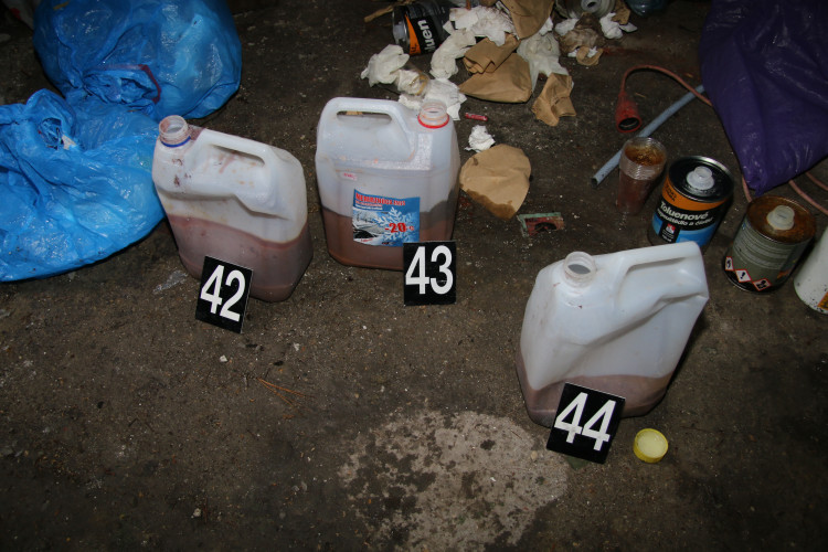 Policisté odhalili varnu drog na Semilsku